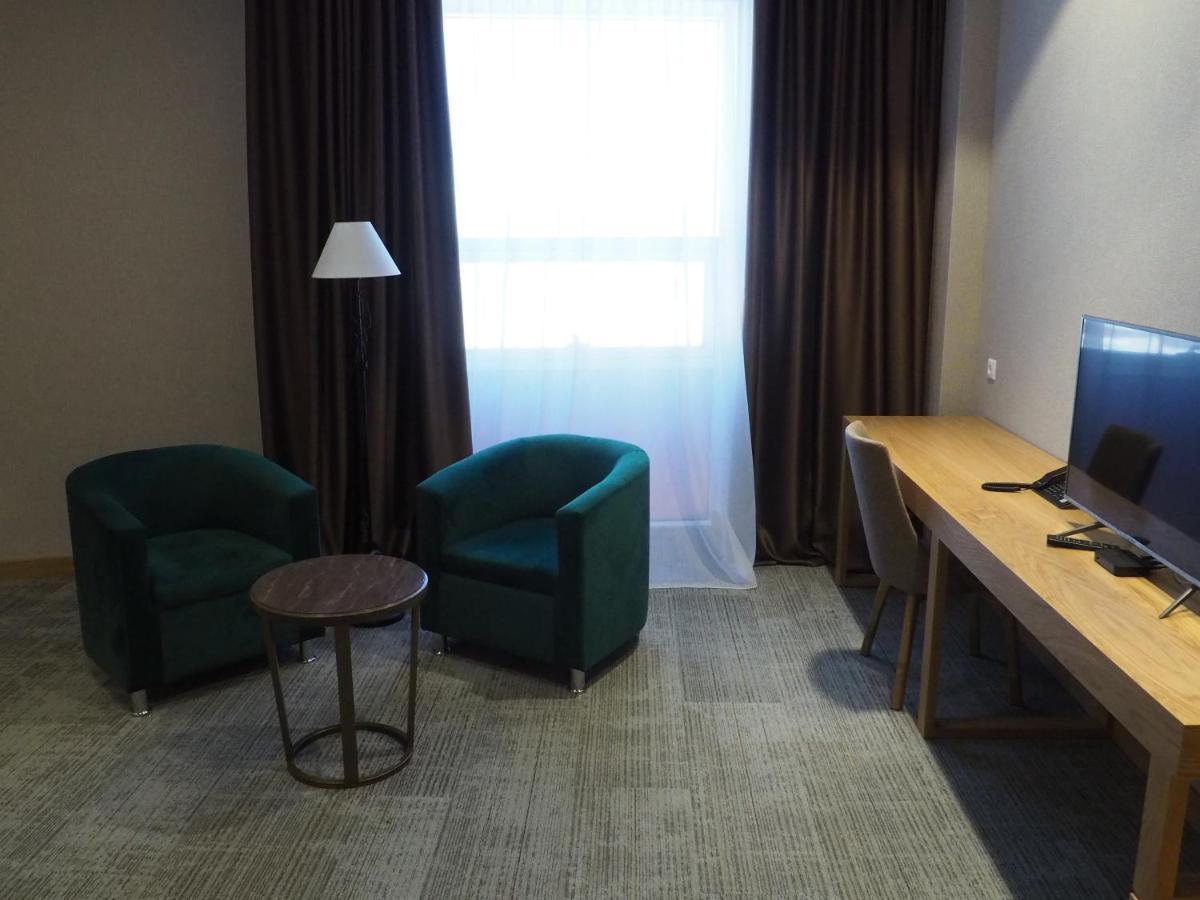 Jj Hotel Αστάνα Εξωτερικό φωτογραφία
